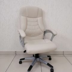 Кресло Barneo K-7 для руководителя (бежевая экокожа) в Нефтекамске - neftekamsk.mebel24.online | фото